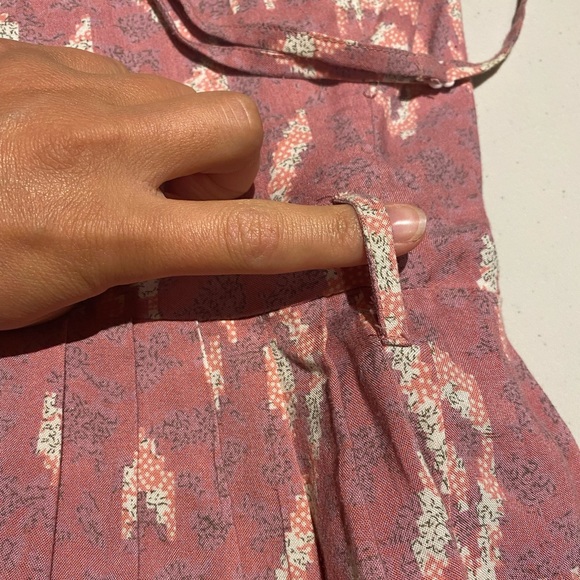 Pink flowy dress - Picture 3 of 7